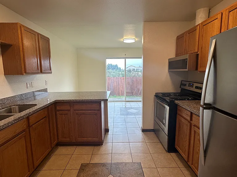 16124 Prairie Heights St SE — Photo 3