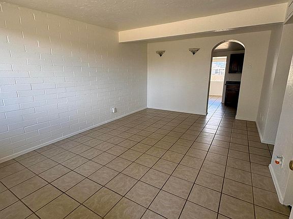 4th image of 3812 S Palm Side Dr