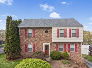440 Shelbourne Dr, Pittsburgh, PA 15239