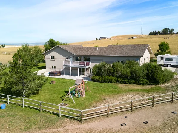 3160 Wheatland Dr, Helena, MT 59602