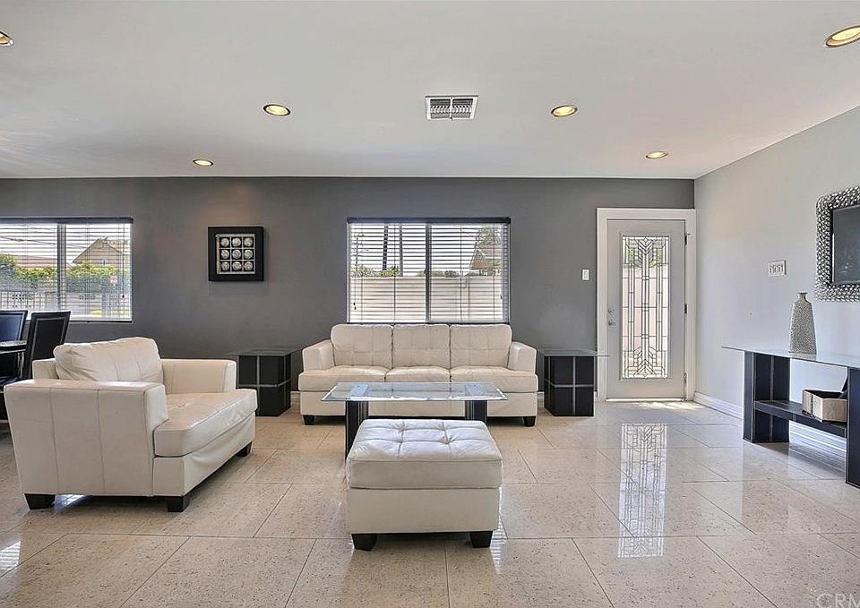 1st image of 1028 San Gabriel Blvd