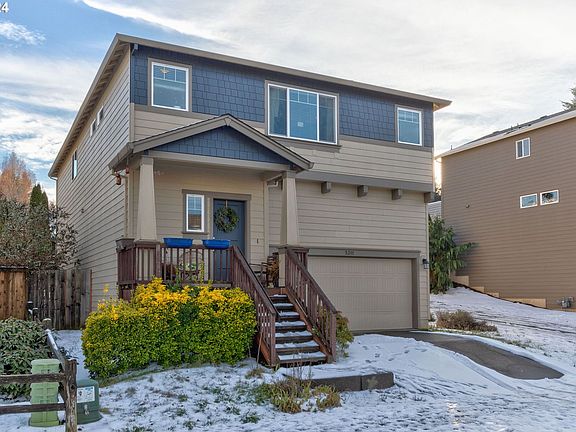 3rd image of 5311 NE 52nd Cir