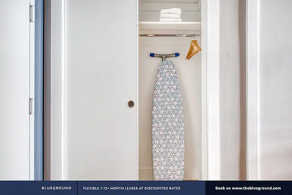 Rented by The Blueground | media 330