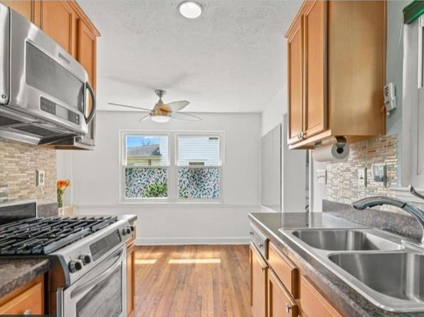 10813 Warwick Ave, Fairfax, VA 22030