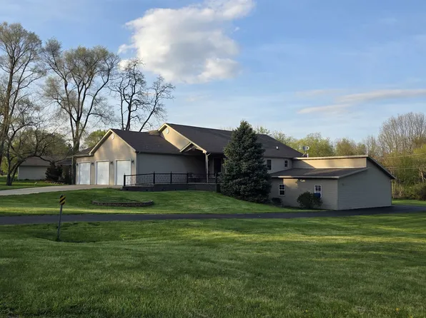 1388 Melwood Dr, Rockford, IL 61108