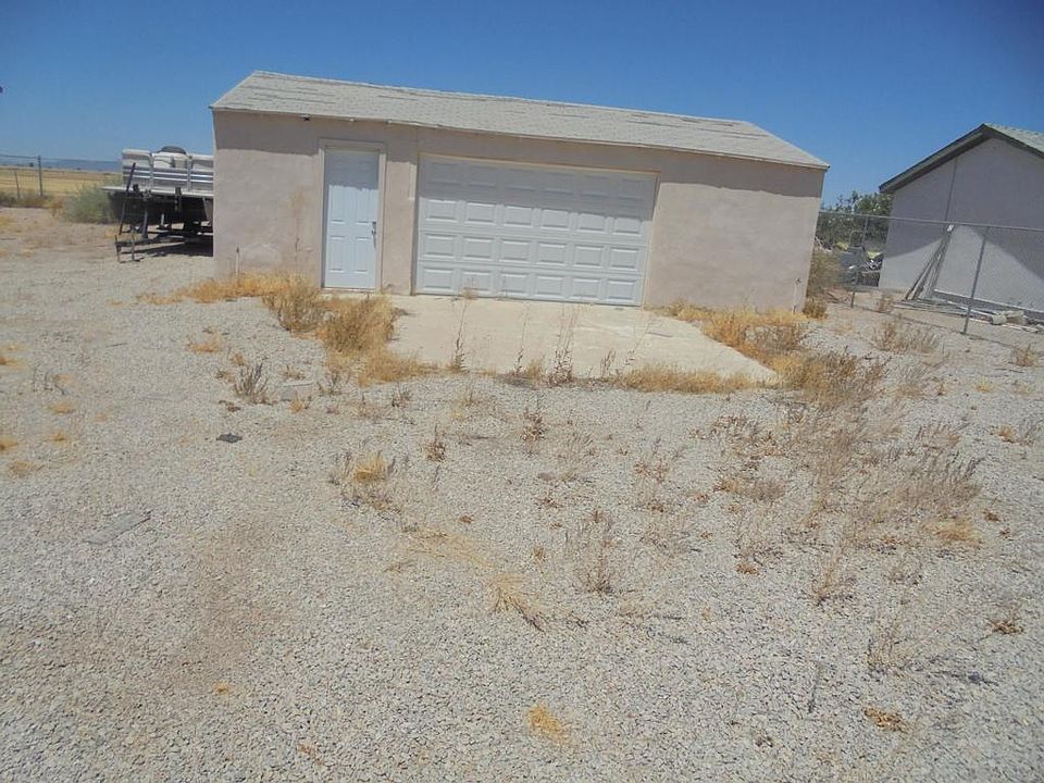 2nd image of 1557 Riviera Dr