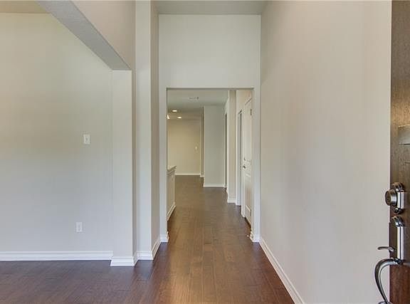 5th image of 2304 Arnie Ln
