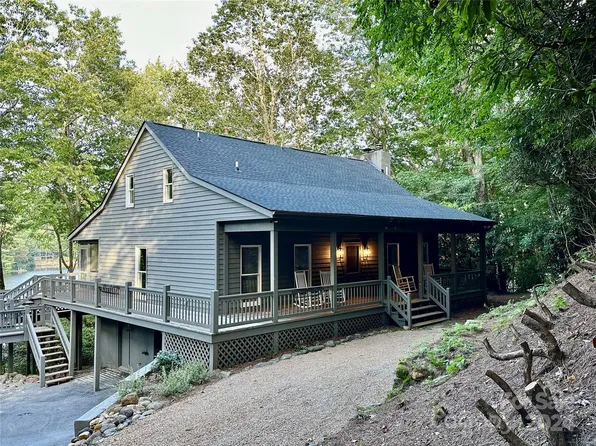 95 Cardinal Trce, Lake Toxaway, NC 28747