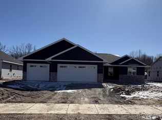 1715 Betty Jean Ln, Green Bay, WI 54313