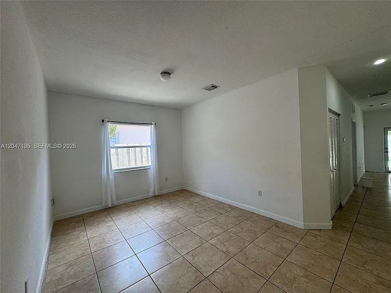 2356 NE 3rd Ct — Photo 11