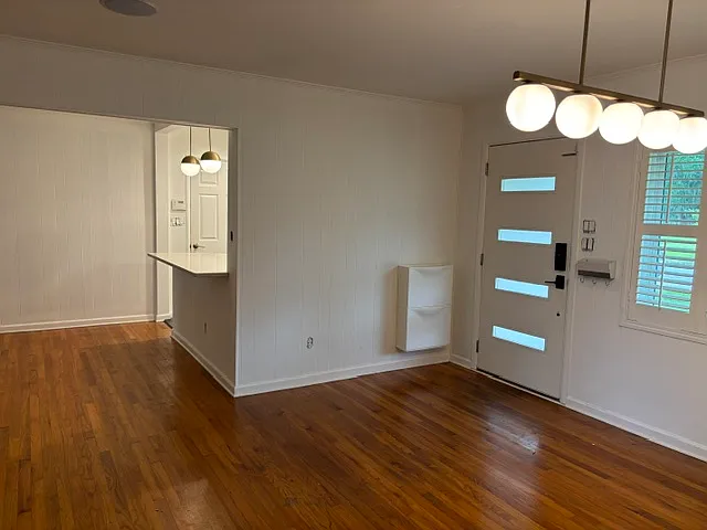 4 bed, 1378 sqft, $3,195 — Photo 2