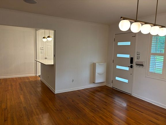 2nd image of 958 Hanover Ave