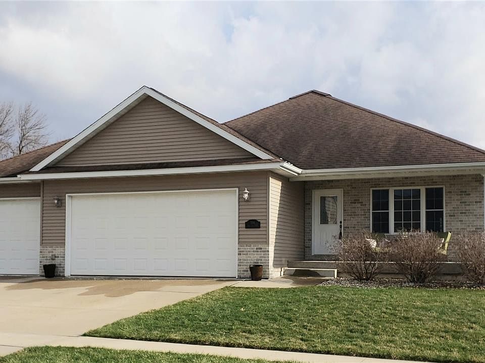 1st image of 704 Bel Air Dr
