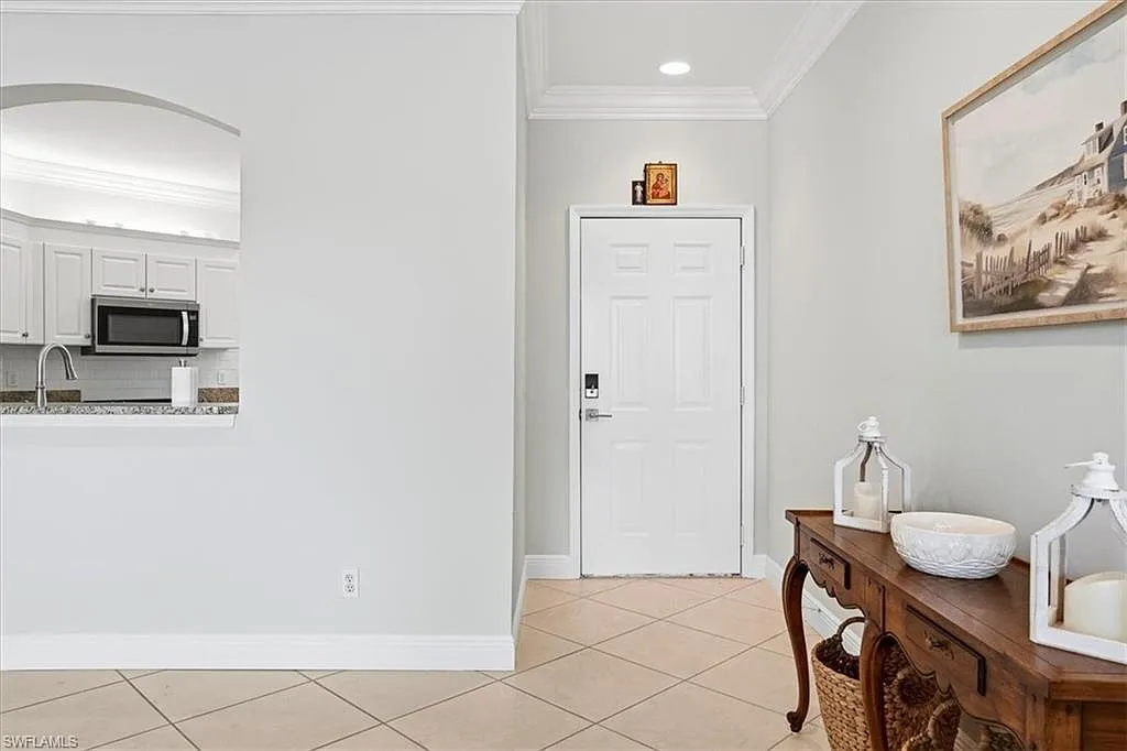 2 bed, 2.0 bath, 1490 sqft, $5,750 — Photo 2