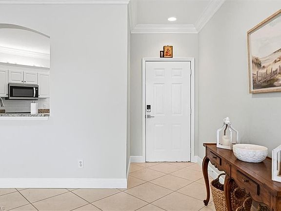 2nd image of 5963 Sand Wedge Ln Unit 203