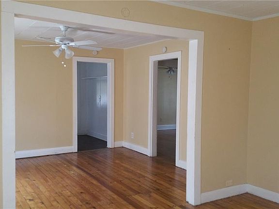 4th image of 1015 E 23rd Ave