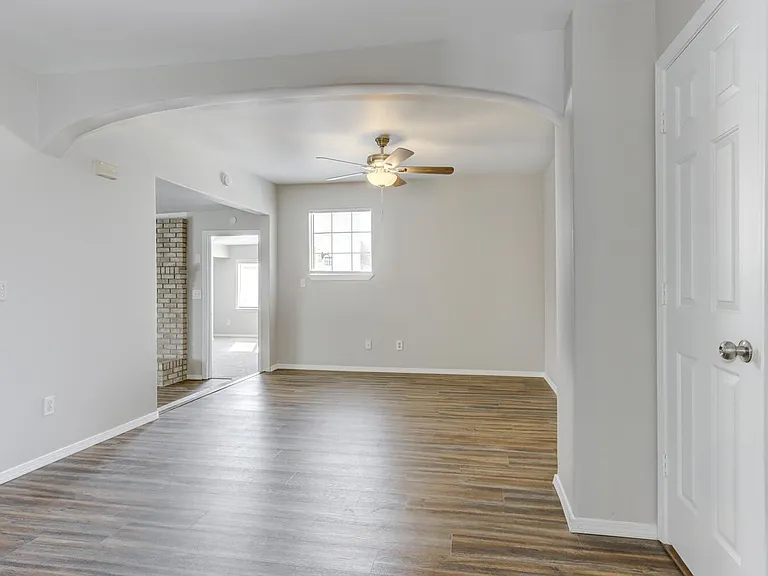 Large Fully Remodeled 3 Bedroom Duplex in Nampa — Photo 7