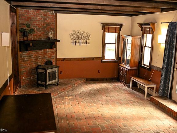 5th image of 44 Colony Dr