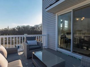 48 Autumn Park Dr, Medford, NJ 08055