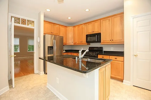 722 Capitol Square Pl SW — Photo 9