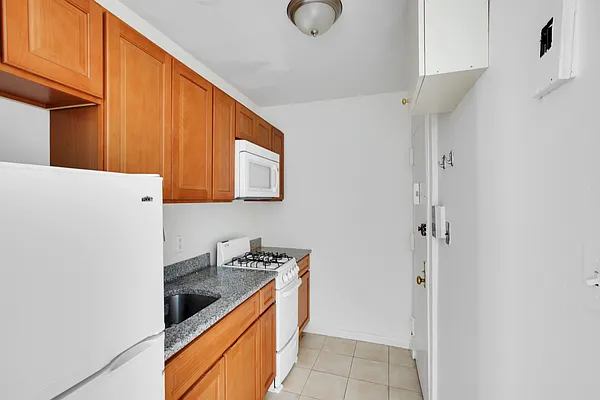 Rented by Corcoran | media 20