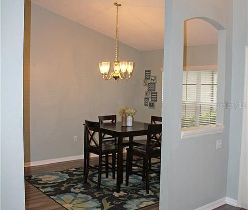 3rd image of 882 Summer Glen Dr