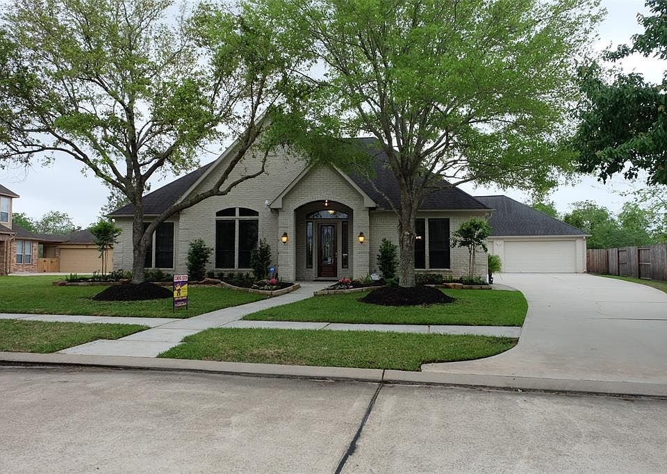 1st image of 1609 Cascade Falls Dr
