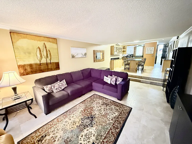 511 Hahaione St — Photo 6