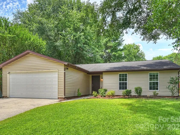 11539 Five Cedars Rd, Charlotte, NC 28226