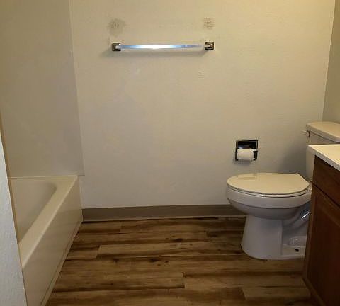 3rd image of 550 S 28th St APT 3