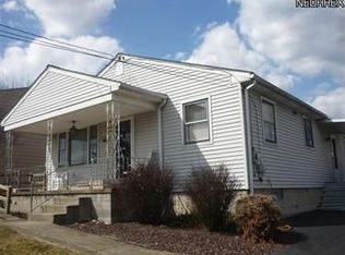551 Como Ave, Struthers, OH 44471