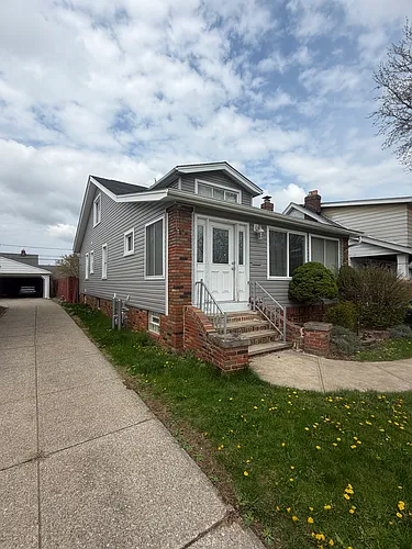 6162 Wareham Rd Photo 1