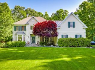 23 Golf Course Dr, Montebello, NY 10901