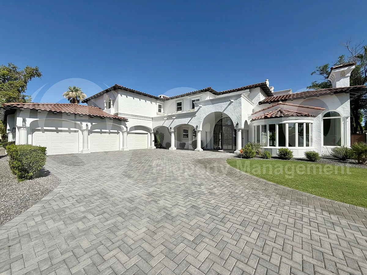 5 bed, 5.0 bath, 6156 sqft, $11,000 — Photo 1