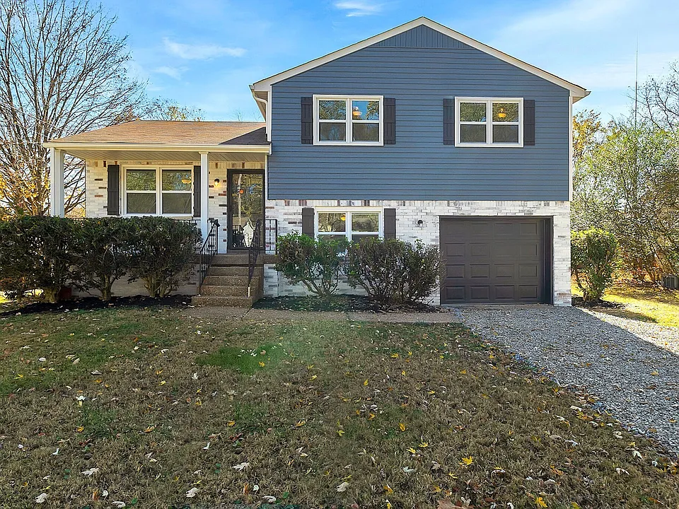 124 Grenadier Dr
