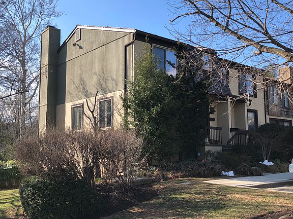 3rd image of 7865 Muirfield Ct
