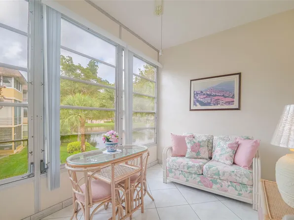 3431 NW 50th Avenue #213, Lauderdale Lakes, FL 33319