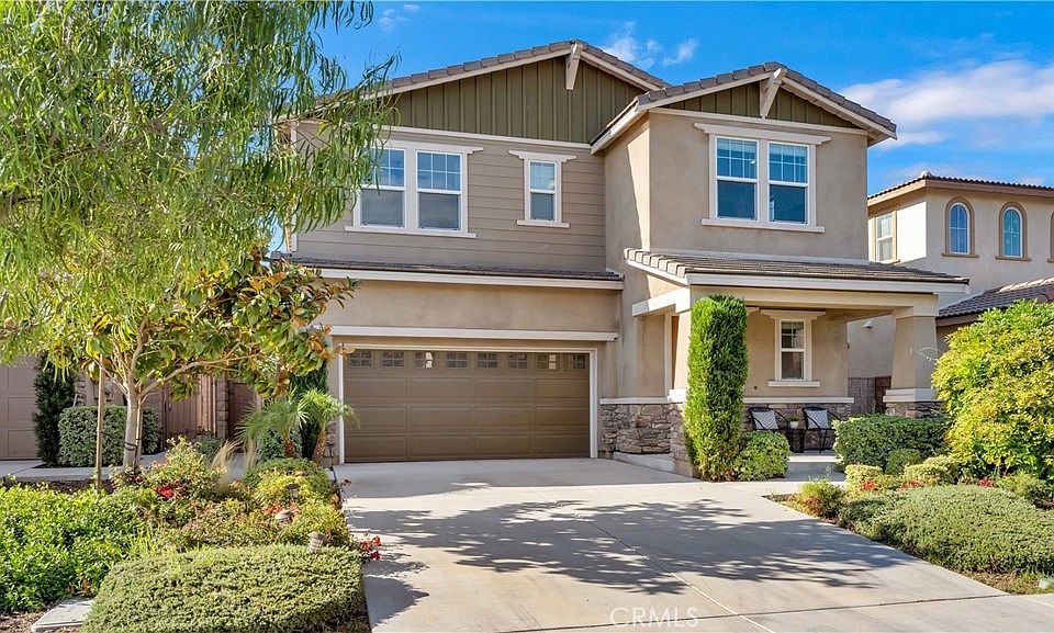 1st image of 15925 Symphony Ln