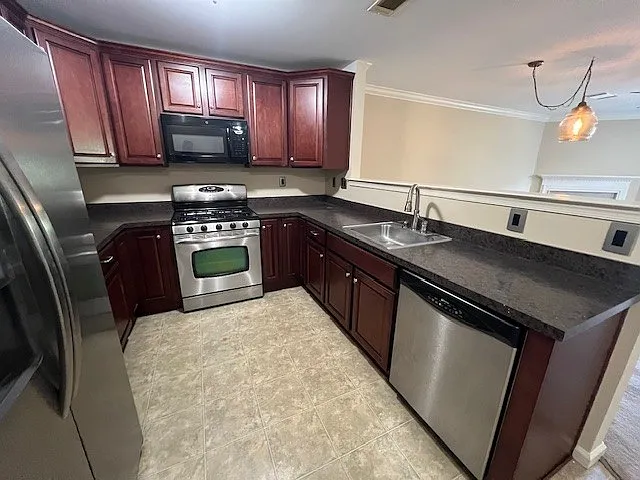 3920 Ashland Dr #125 — Photo 4