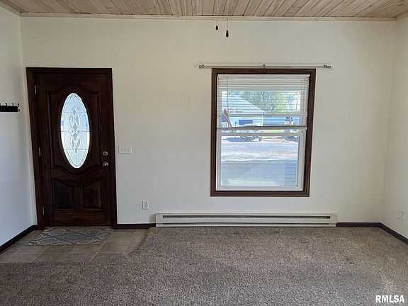3rd image of 104 N Main Ave