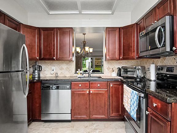 5th image of 14360 Strathmore Lane #102