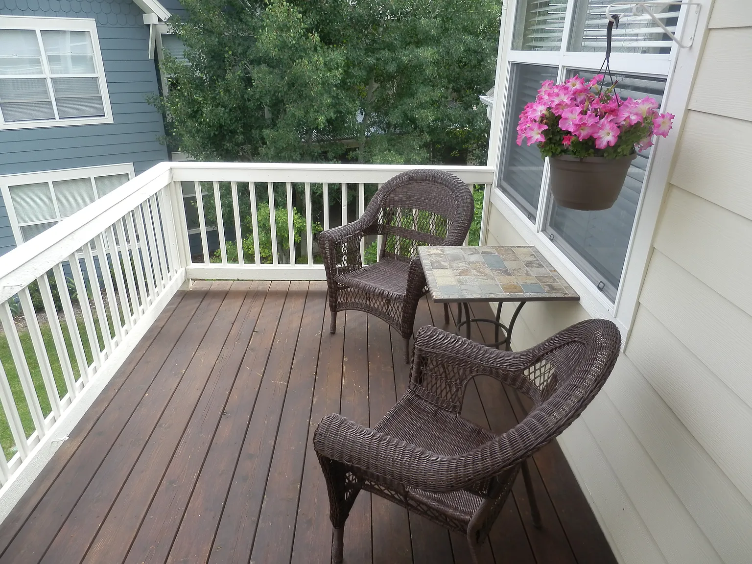 2 bed, 914 sqft, $2,600 — Photo 2