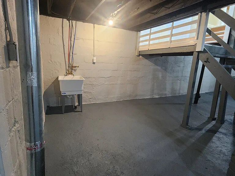 43 Dwight Ave — Photo 20