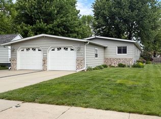 223 10th Ave, Worthington, MN 56187