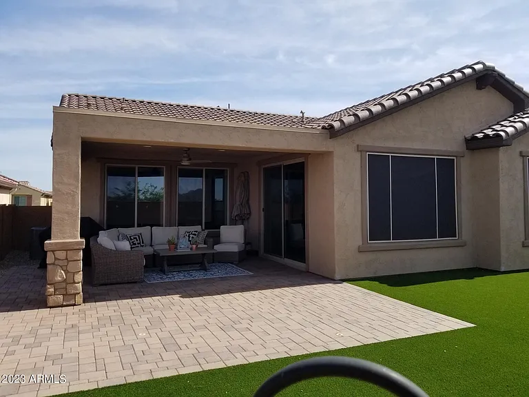 27389 W Wahalla Ln — Photo 29