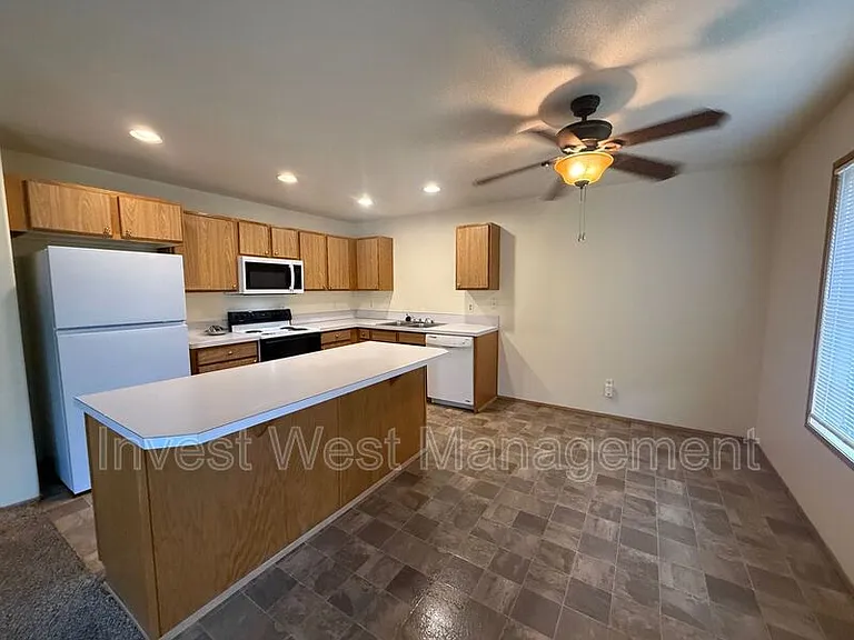 1718 SE 11th Ave #302 — Photo 13