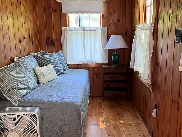 15 Tioga Ave — Photo 21