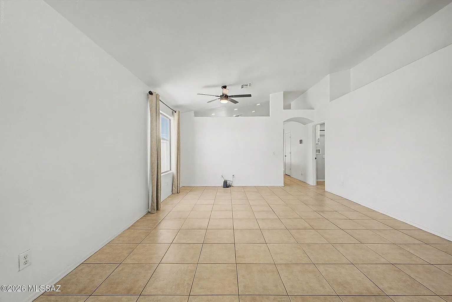 4 bed, 1873 sqft, $1,950 — Photo 4