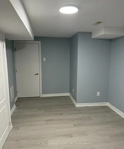 327 Mantle Ave #BASEMENT — Photo 9