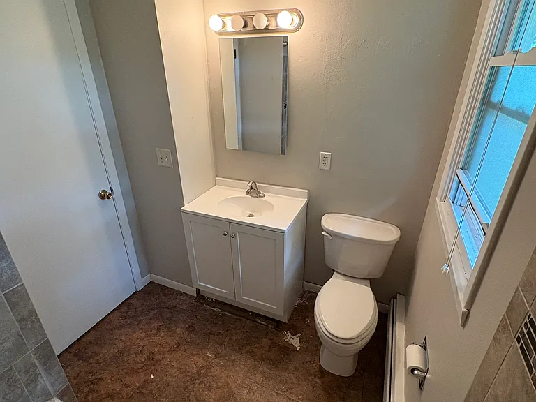 1511 S Point Rd — Photo 9
